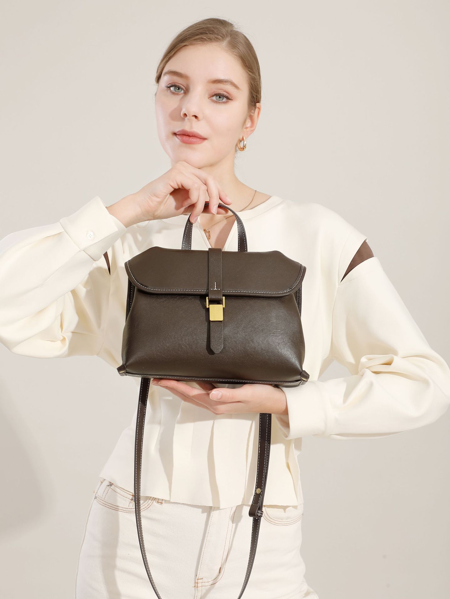 Vintage Messenger Bag — Three-Colour Casual Commute view 4