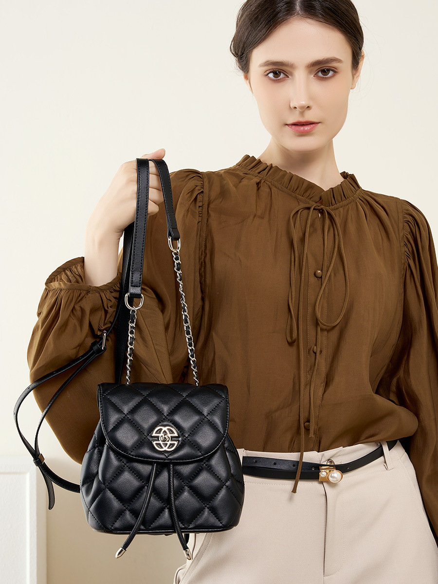YY-BPK-012 cowhide Korean designer backpack in off-white — wholesale Korean designer backpack YANYAN