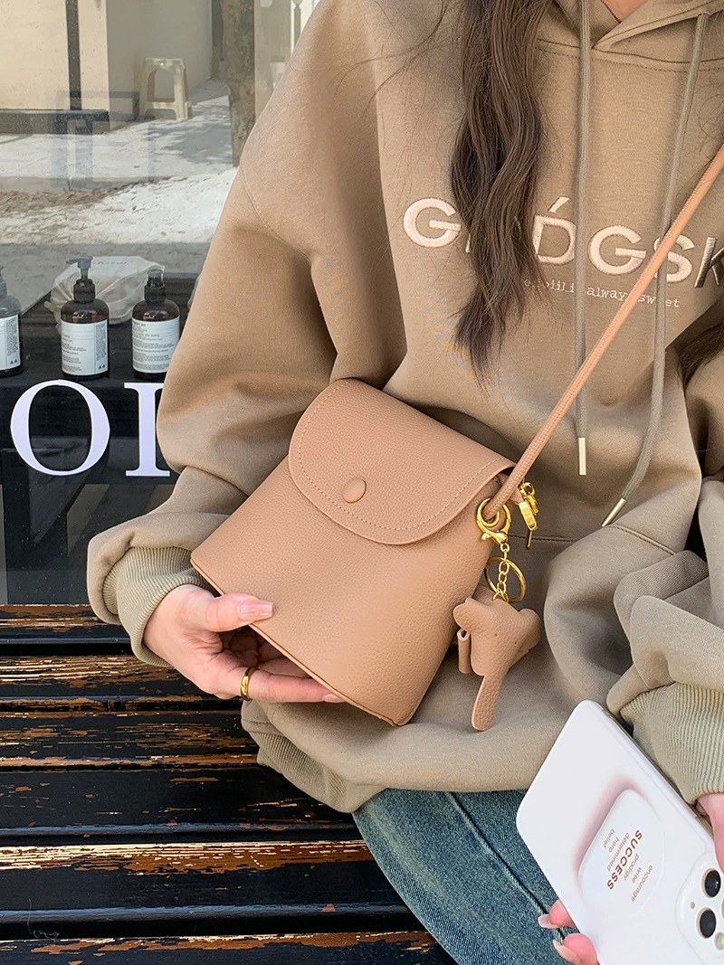 PU Leather Bucket Bag view 3