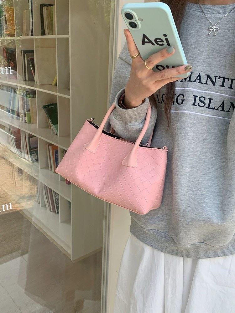 Woven Synthetic Bucket Bag for wholesale OEM — YANYAN Bags Guangzhou handbag factory