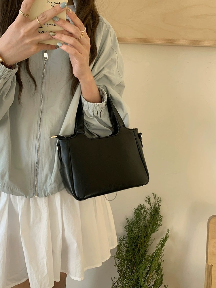Bolso Cubo de Cuero PU view 3
