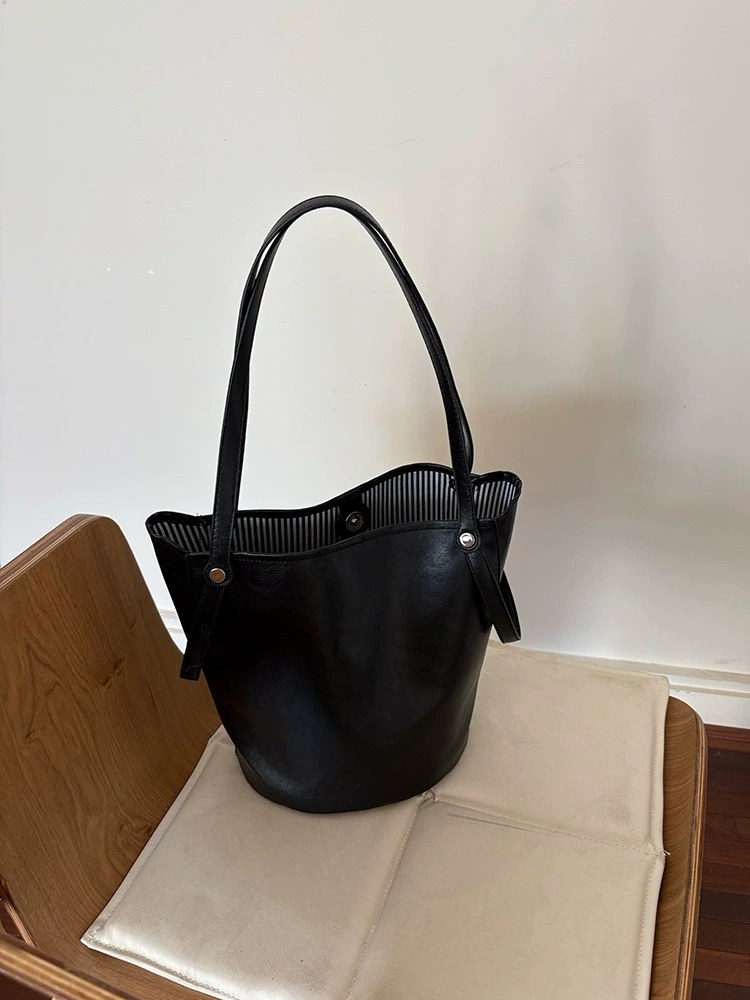 PU Leather Bucket Bag view 2