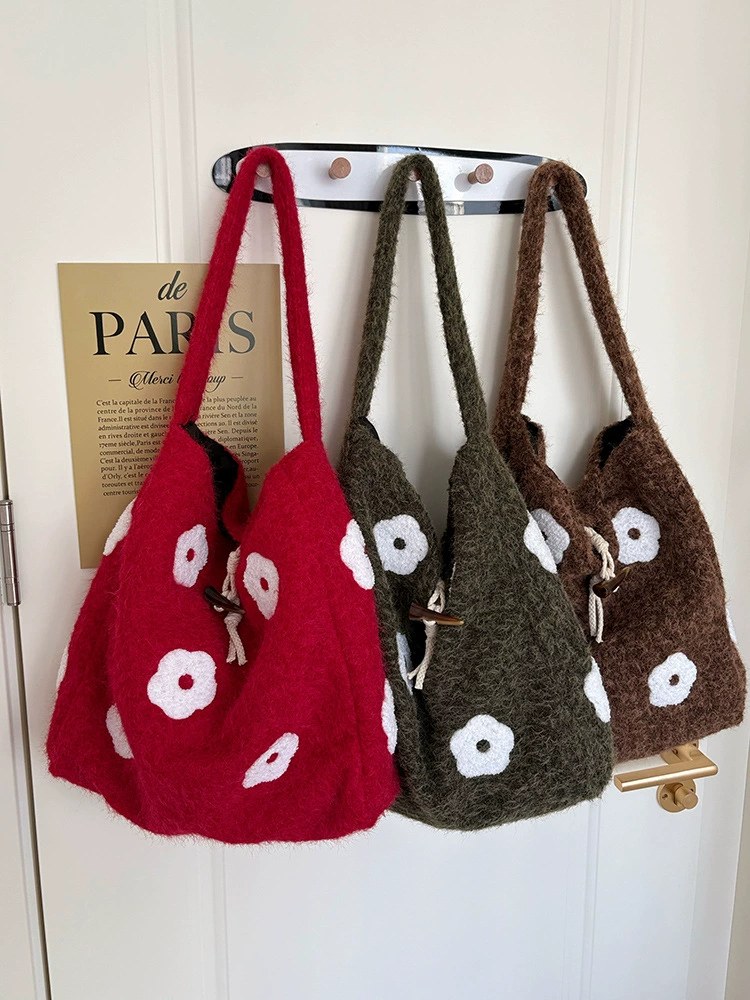 Plush Faux Fur Bucket Bag for wholesale OEM — YANYAN Bags Guangzhou handbag factory