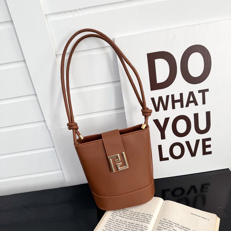 Vintage Minimalist Bucket Crossbody Shoulder Bag view 2