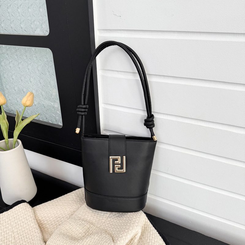 Vintage Minimalist Bucket Crossbody Shoulder Bag view 4