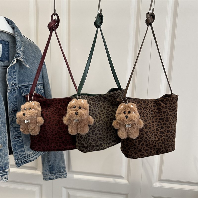 Light Luxury Matte Large Capacity Bucket Bag