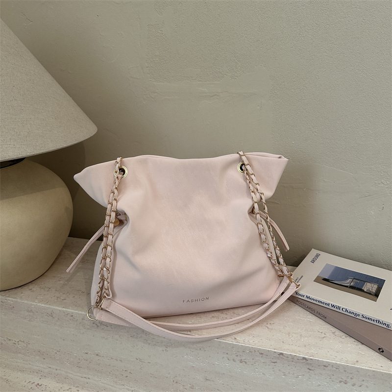 Large Capacity Chain Bucket Crossbody Bag view 3