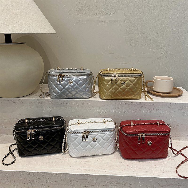 Quilted Chain Bucket Shoulder Bag