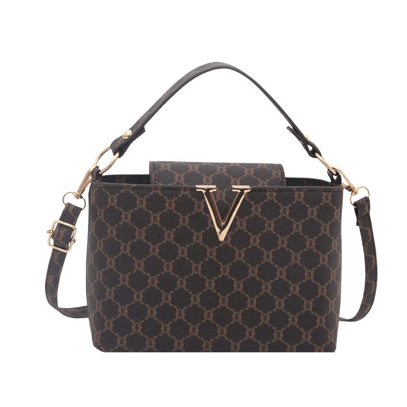 Designer Light Luxury Bucket Bag view 9