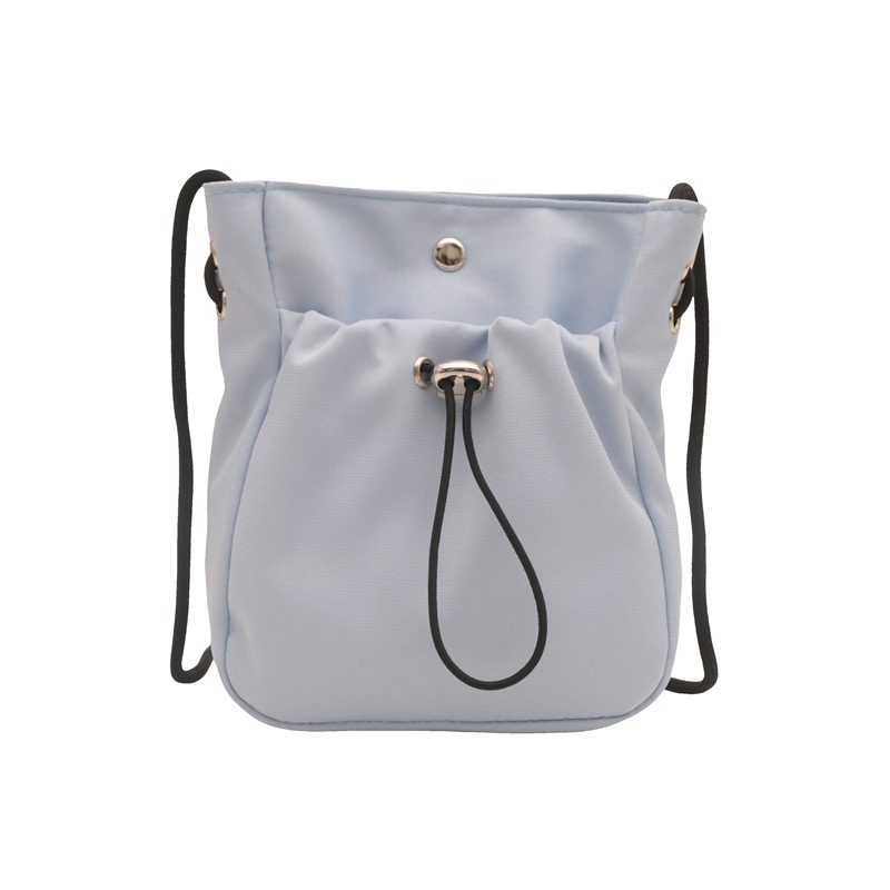 Tas Bucket Kanvas Drawstring Minimalis view 10