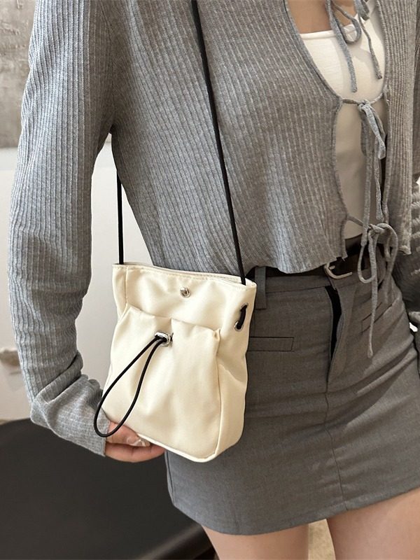 Tas Bucket Kanvas Drawstring Minimalis view 2