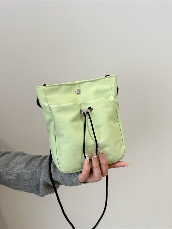 Tas Bucket Kanvas Drawstring Minimalis view 3