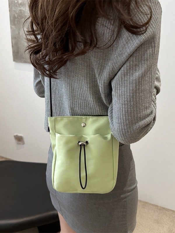 Tas Bucket Kanvas Drawstring Minimalis view 4