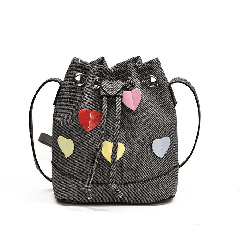 Tas Bucket Tali Serut dengan Selempang Hati view 7