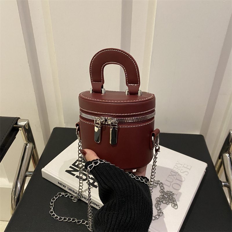 Sac seau porté épaule à double fermeture éclair view 2