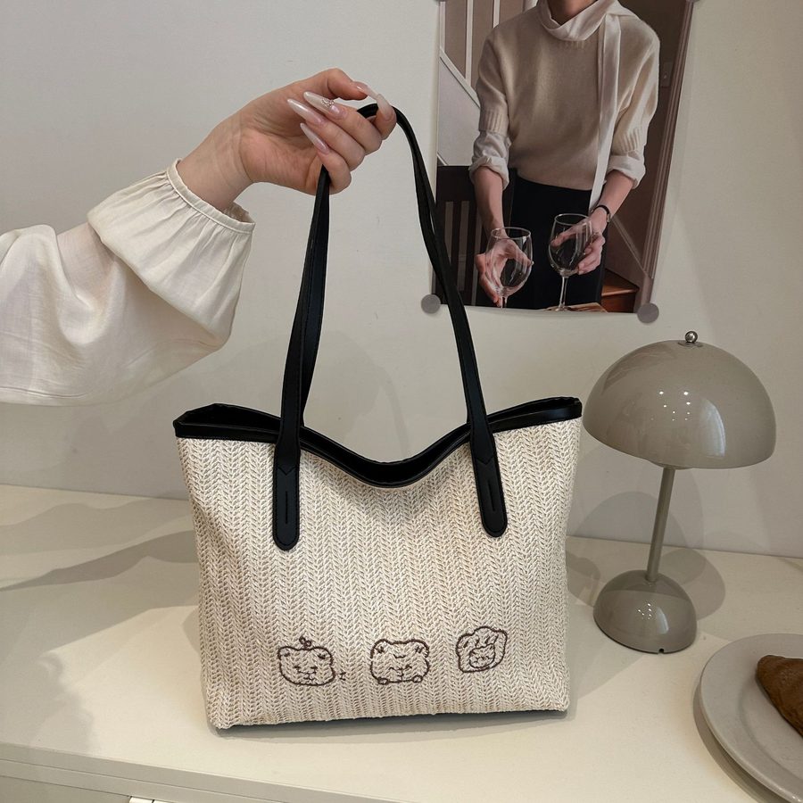 Crossbody-Eimer-Tasche aus gewebtem Stroh mit großem Fassungsvermögen view 3