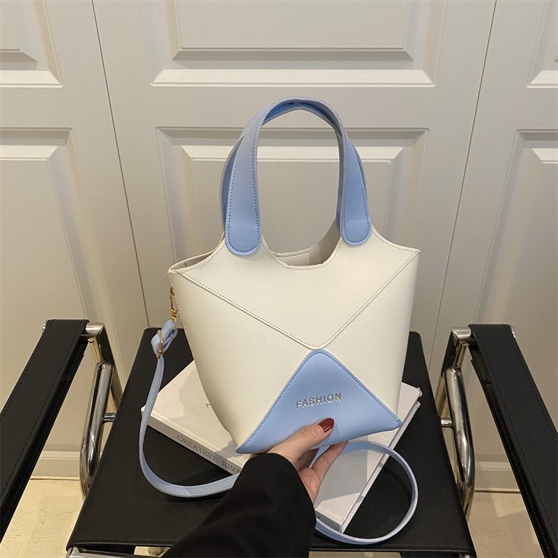 Bucket-Crossbody-Tasche aus PU mit Farbblock view 4