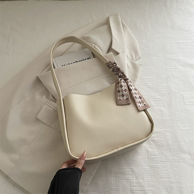 Bucket-Tote-Tasche aus Weichem Leder view 7