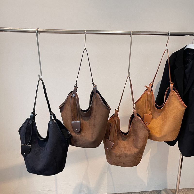 Matte Large Capacity Bucket Tote Bag