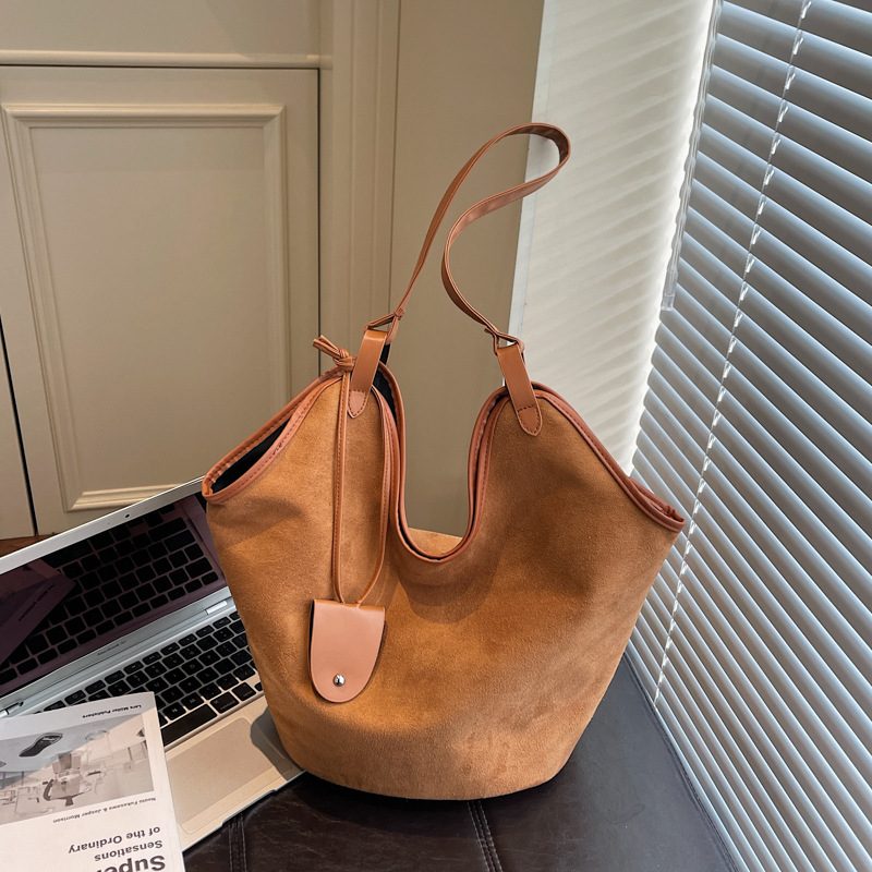 Matte Large Capacity Bucket Tote Bag view 2