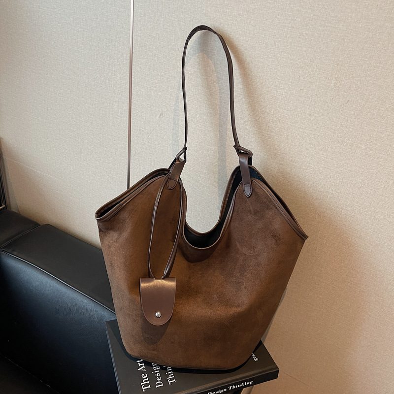 Matte Large Capacity Bucket Tote Bag view 3