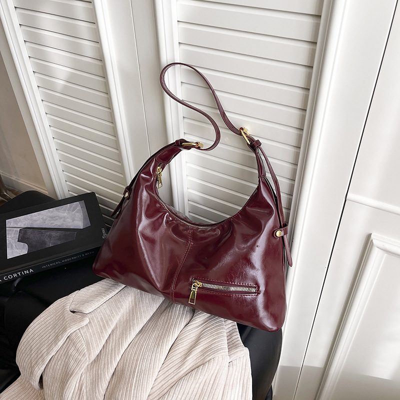 Large Capacity Casual Bucket Crossbody Bag view 2