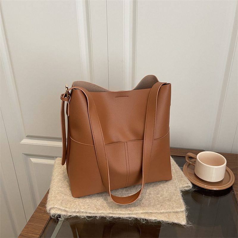 Solid Vintage Large Capacity Bucket Bag view 3