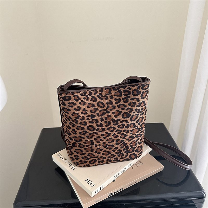 Vintage Bucket Crossbody Shoulder Bag view 3