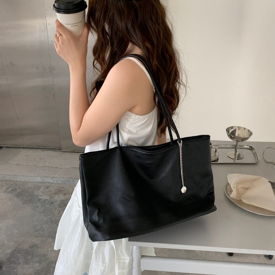Litchi Grain Minimalist Bucket Tote Bag