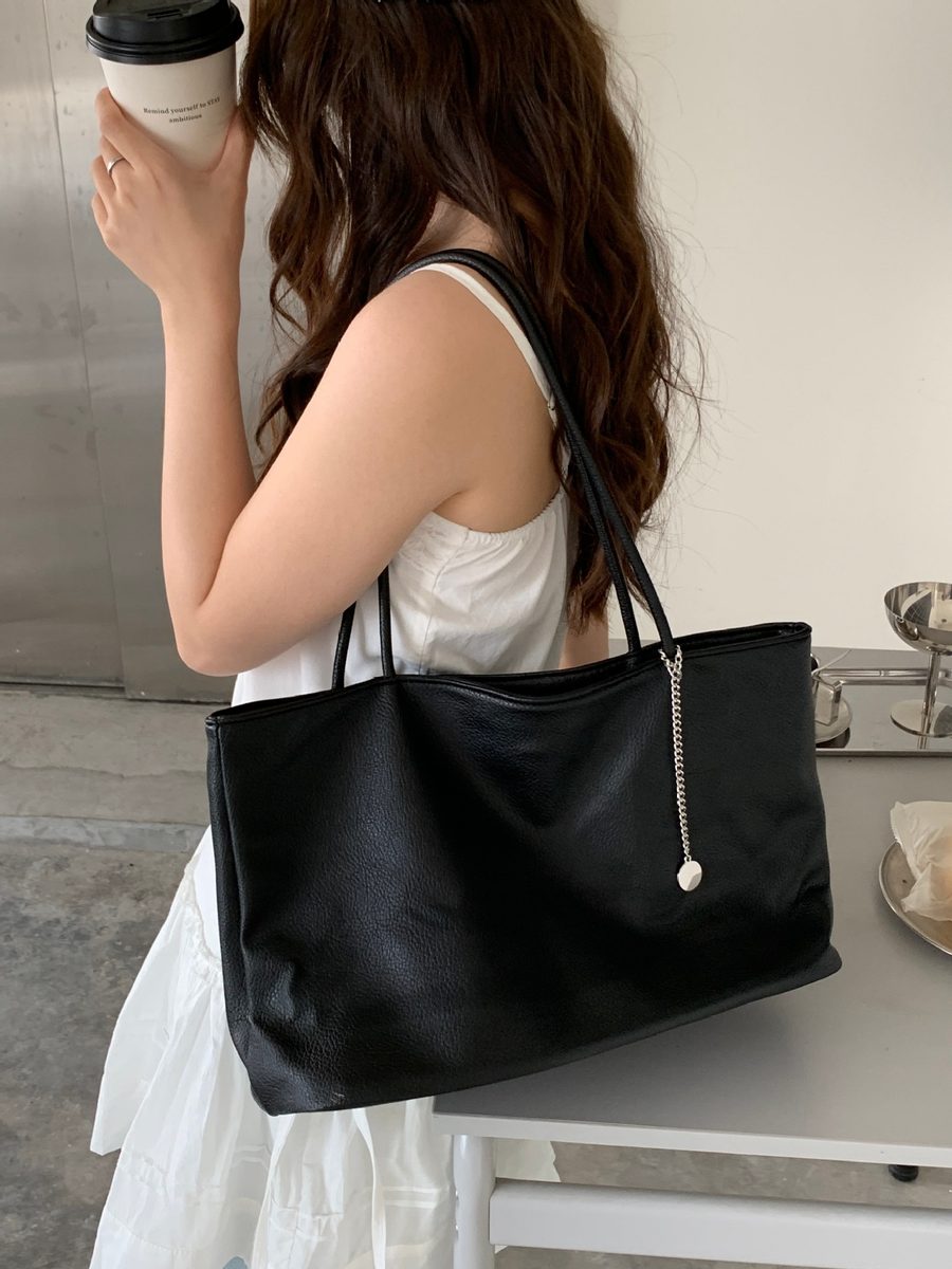 Litchi Grain Minimalist Bucket Tote Bag view 7