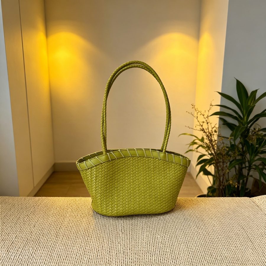 Red Woven Bucket Bag Large Capacity view 8