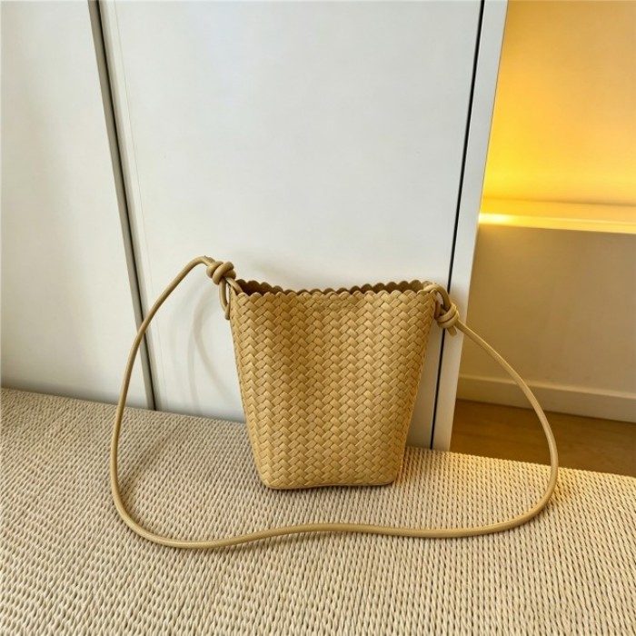 Straw Woven Bucket Crossbody Bag view 12