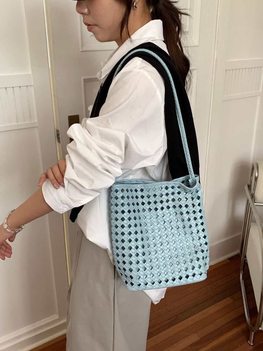 Red Woven Hollow-Out Bucket Tote Bag view 12