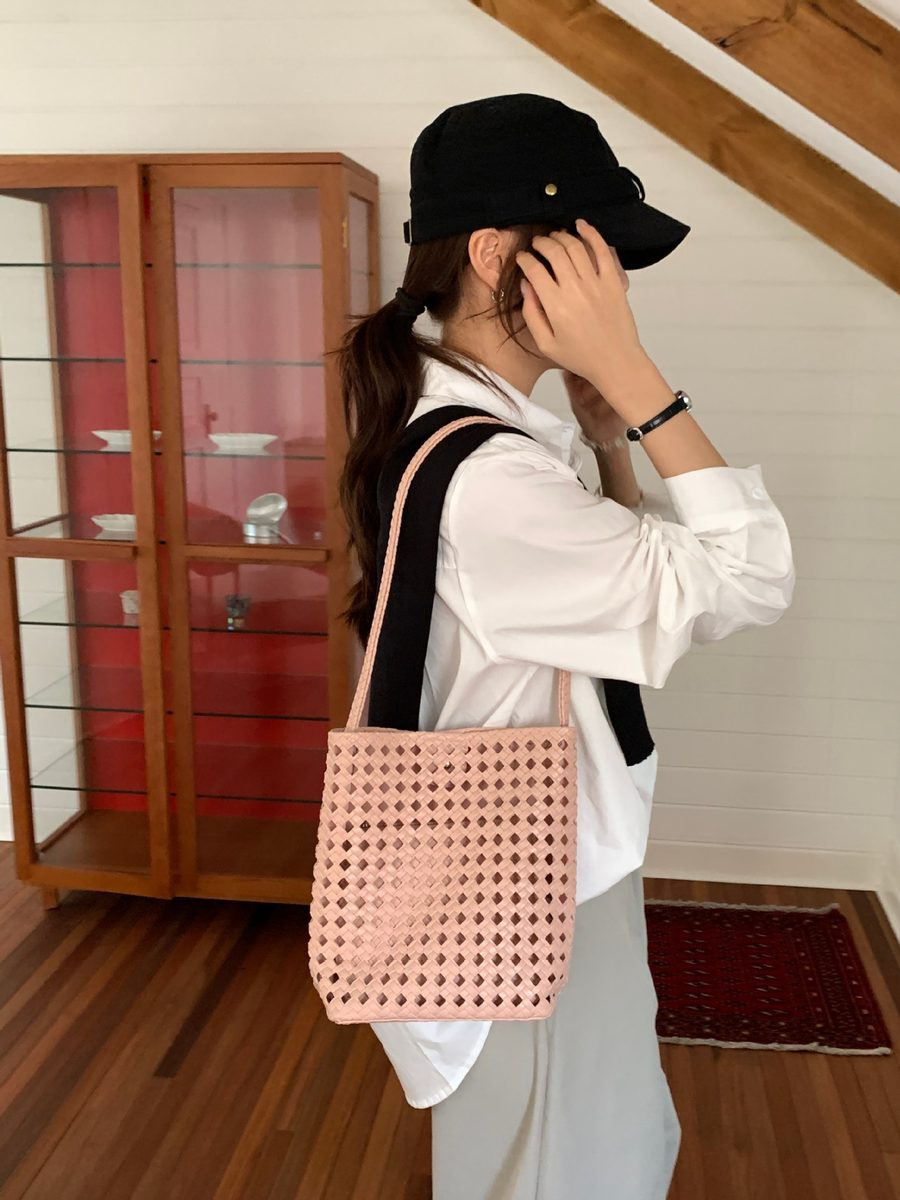 Red Woven Hollow-Out Bucket Tote Bag view 8