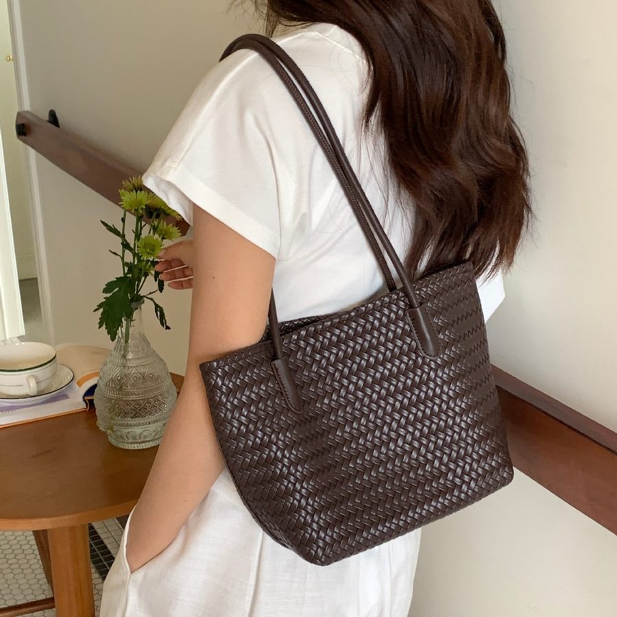 Weiche Leder-Korb-Tote-Bag aus Flechtmaterial view 2