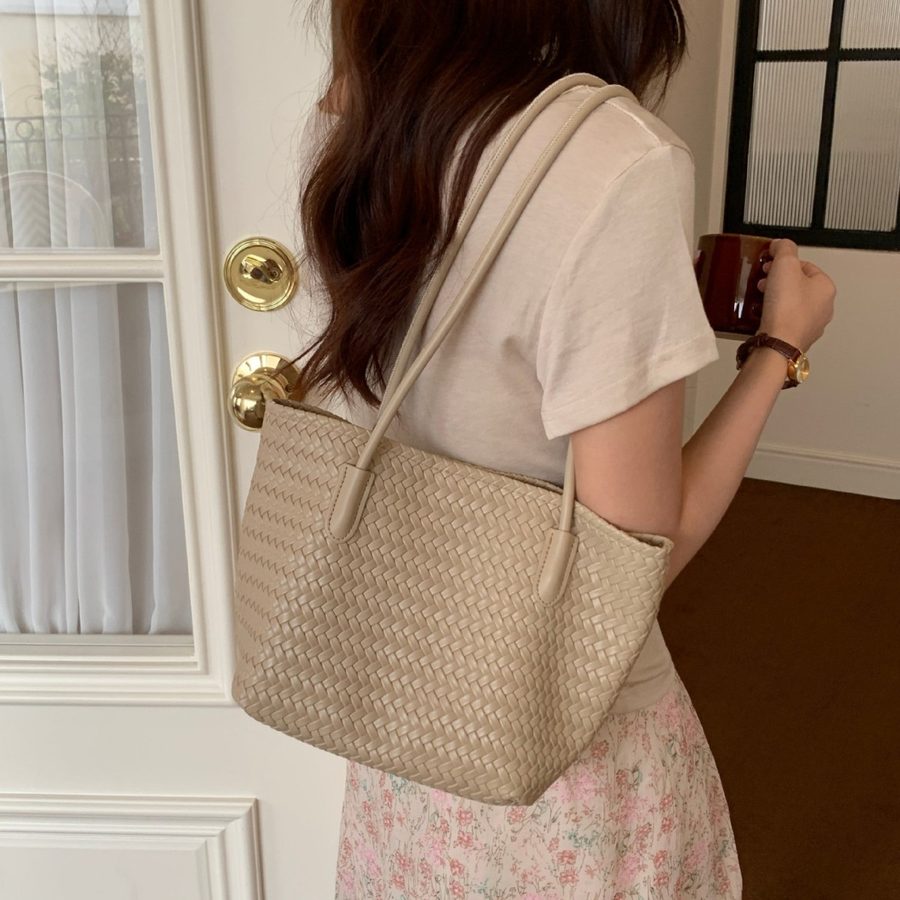 Weiche Leder-Korb-Tote-Bag aus Flechtmaterial view 4