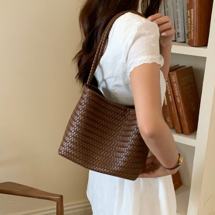Tas Bahu Basket Anyaman view 2