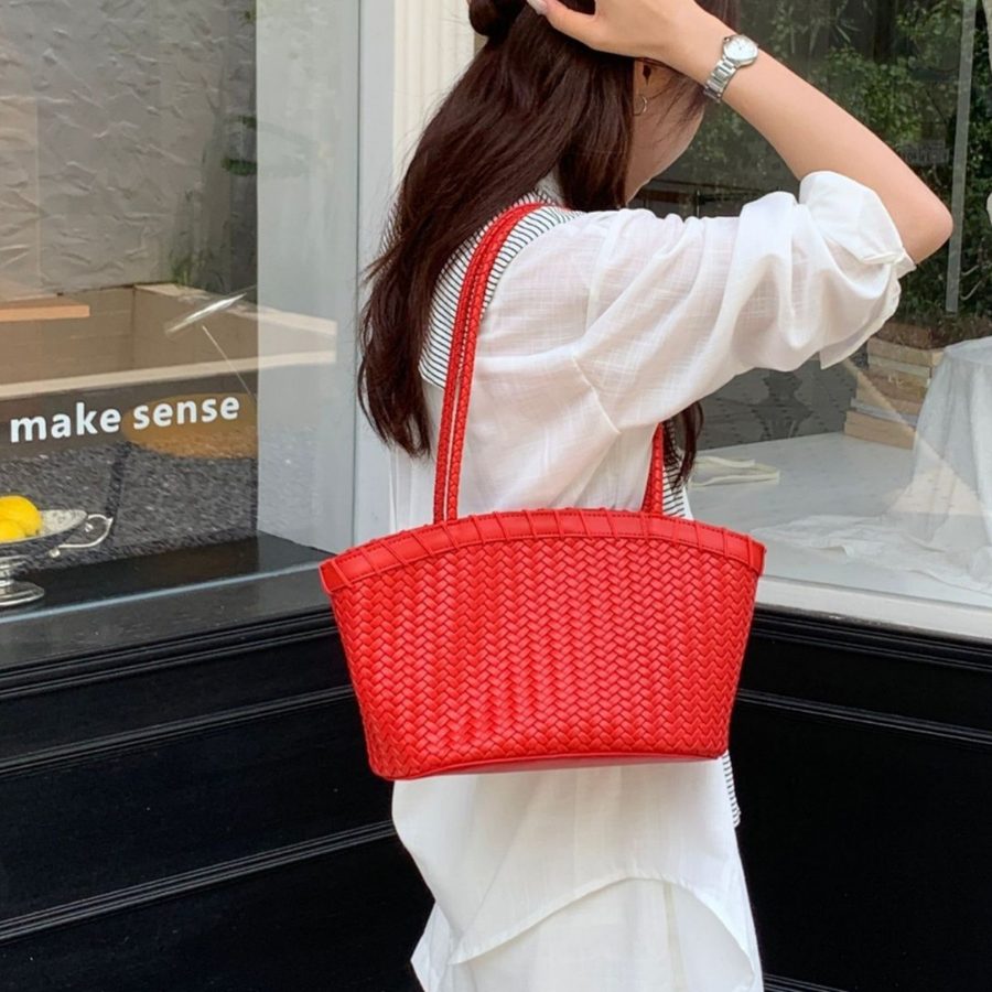 Bolso tote de cesta tejida con forma de concha para hombro view 2