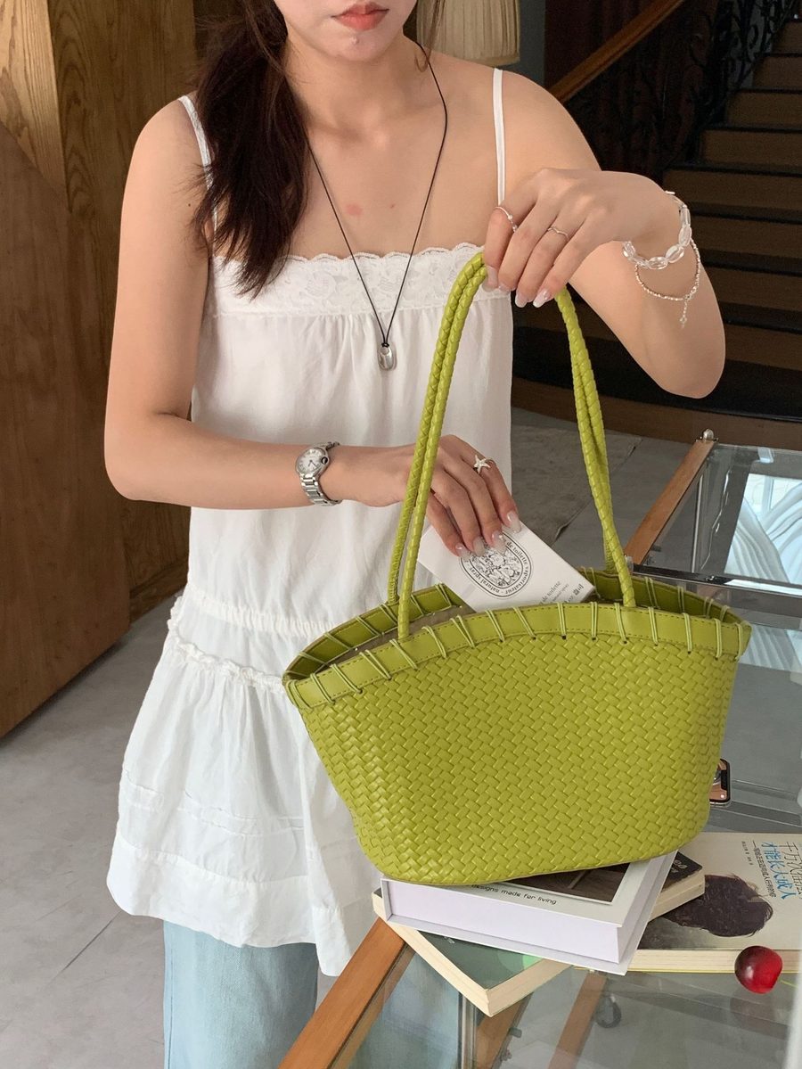 Bolso tote de cesta tejida con forma de concha para hombro view 8