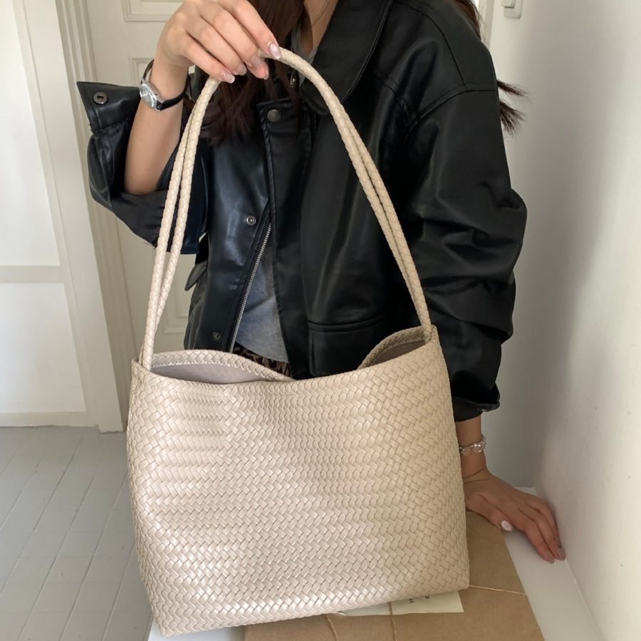 Woven Bucket Bag Shoulder Minimalist Retro view 3