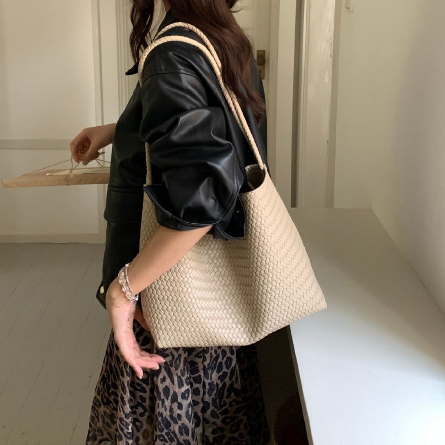Woven Bucket Bag Shoulder Minimalist Retro view 4