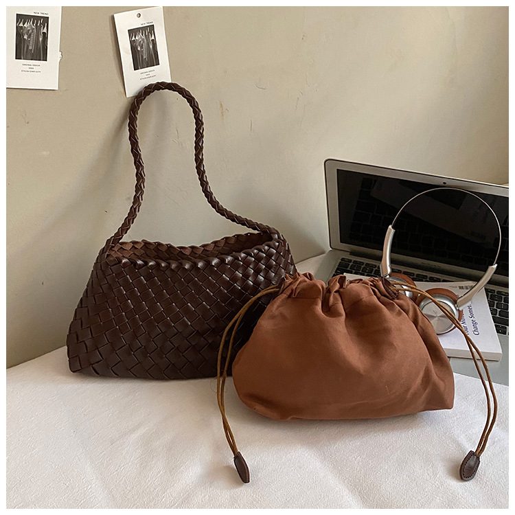 Gewebte PU Bucket Bag French Vacation Style view 6