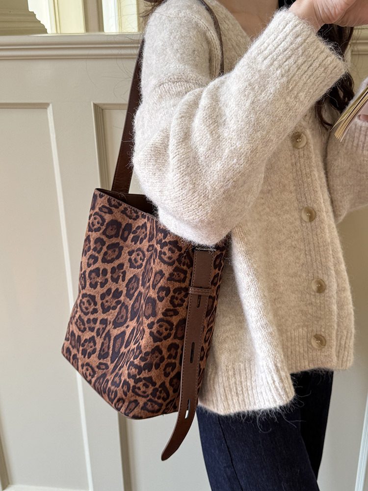 Suede Bucket Bag Large Capacity Shoulder Commute view 7