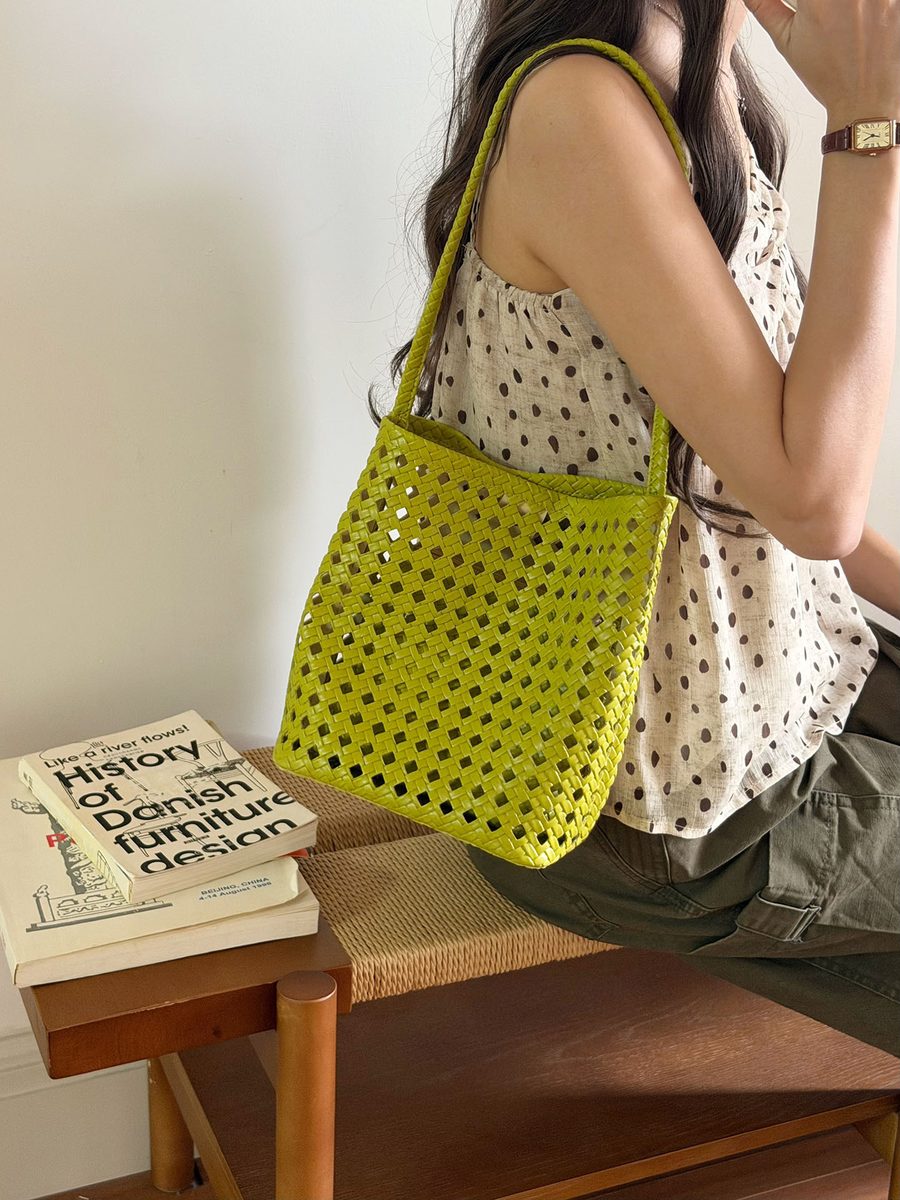 Hollow Out Woven Bucket Bag Shoulder Commute view 2