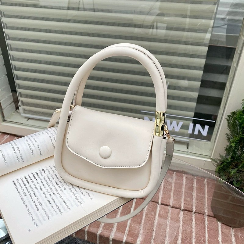 Red PU Leather Crossbody Bag for wholesale OEM — YANYAN Bags Guangzhou handbag factory