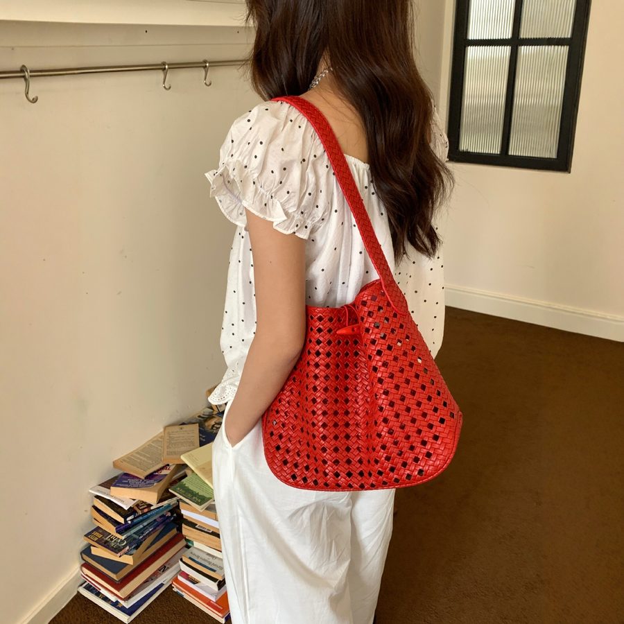 Minimalist Crossbody Shoulder Bag view 3