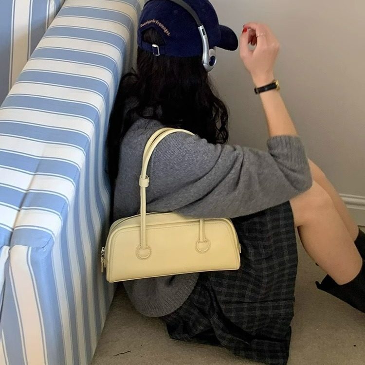 Baguette Shoulder Bag Large Capacity view 4