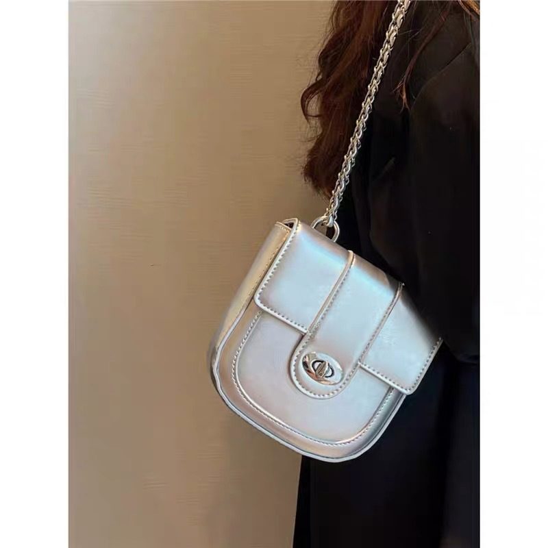 Chain Saddle Shoulder Underarm Bag view 6