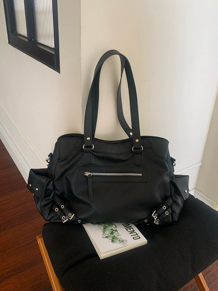 Black PU Leather Crossbody Bag for wholesale OEM — YANYAN Bags Guangzhou handbag factory