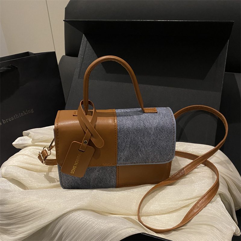 Minimalist Color Block Small Square Crossbody Bag view 3